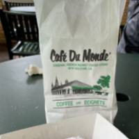 Beignets at Cafe Du Monde
